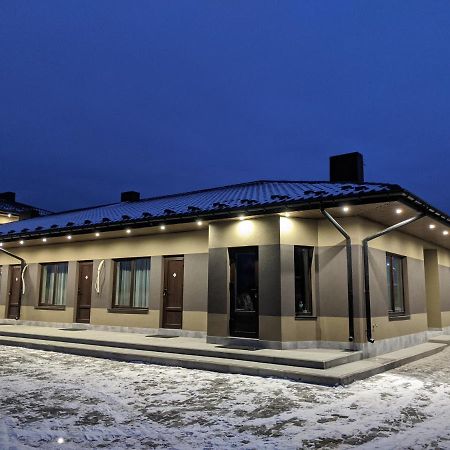 Karavan Hotel Bila Krynytsya  Esterno foto