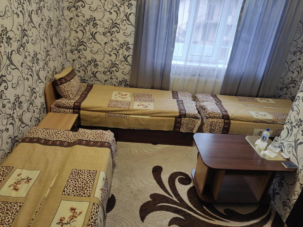 Karavan Hotel Bila Krynytsya  Esterno foto
