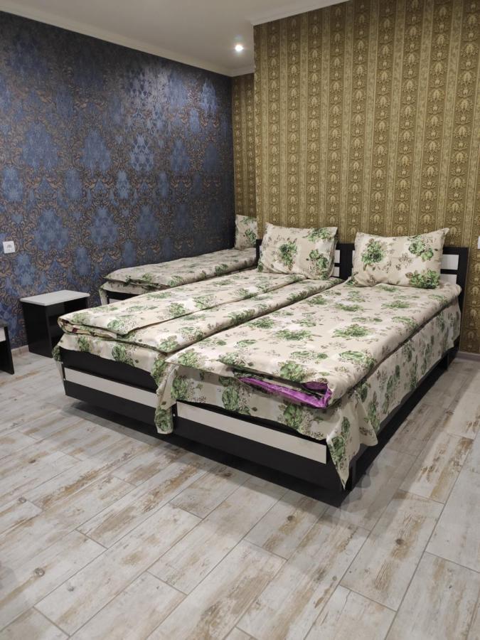 Karavan Hotel Bila Krynytsya  Esterno foto