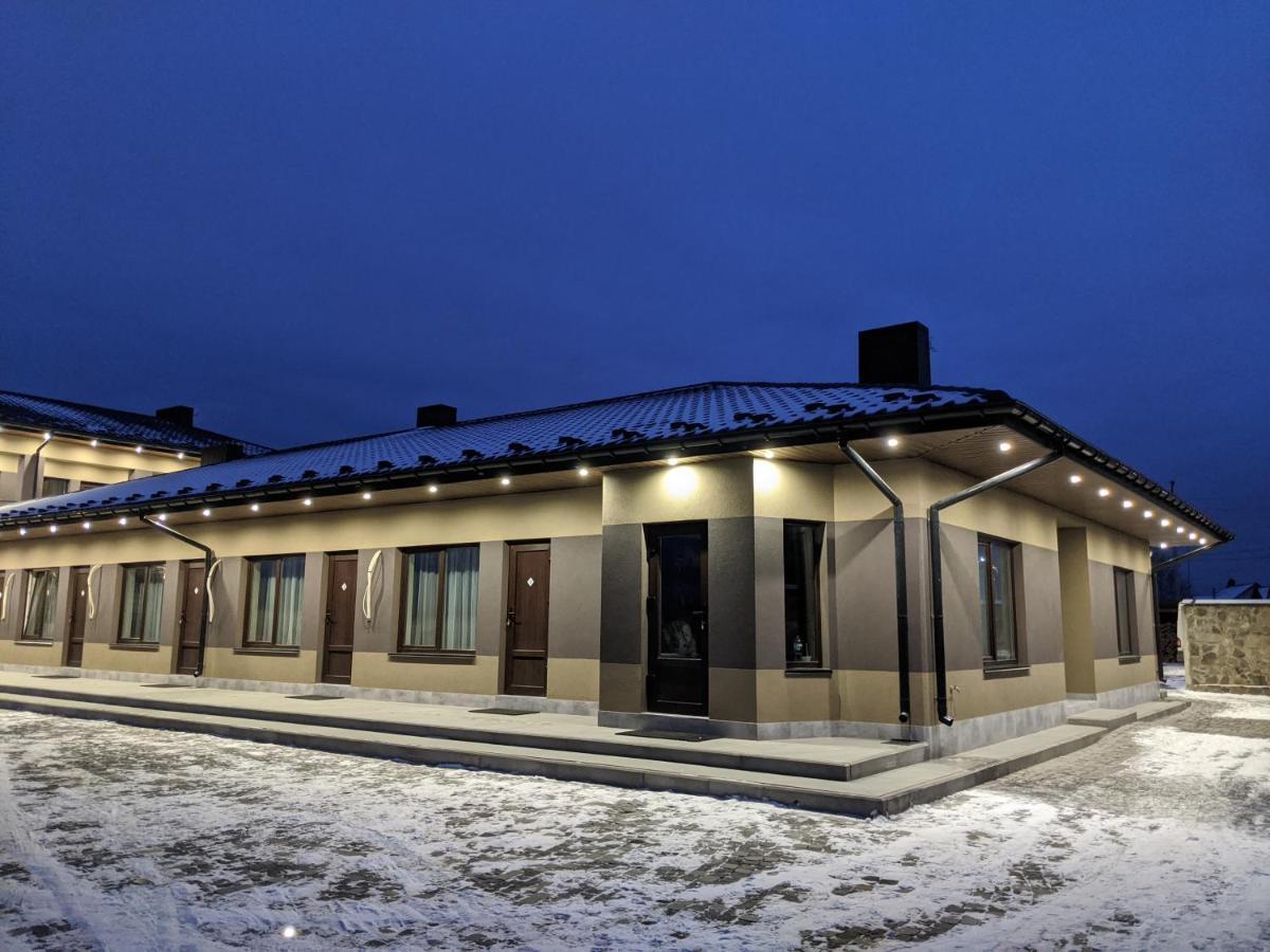 Karavan Hotel Bila Krynytsya  Esterno foto