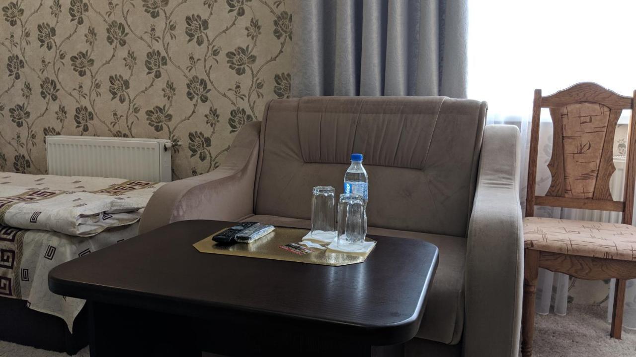 Karavan Hotel Bila Krynytsya  Esterno foto
